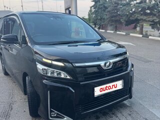 2017 Toyota Voxy III (R80) Рестайлинг, чёрный, 2150000 рублей, вид 3