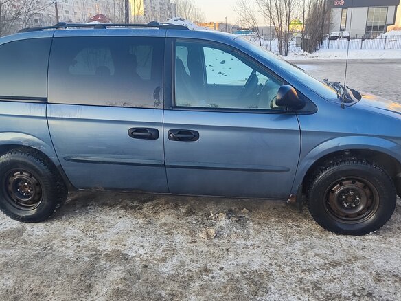 2002 Chrysler Voyager IV, серый, 400000 рублей - вид 1