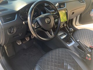2015 Skoda Octavia III (A7), белый, 1300000 рублей, вид 3