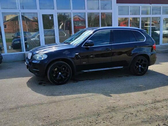 2010 BMW X5 30d II (E70) Рестайлинг, чёрный, 2449999 рублей - вид 2