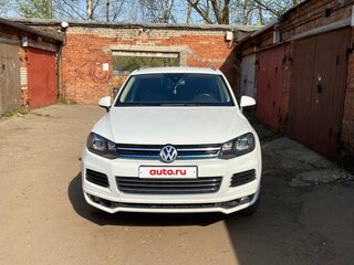 2013 Volkswagen Touareg II, белый, 2170000 рублей, вид 2