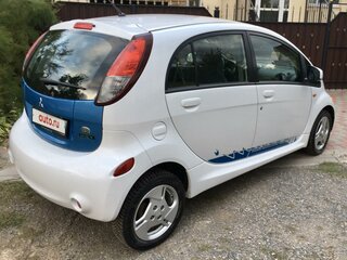 2012 Mitsubishi i-MiEV, белый, 400000 рублей, вид 3