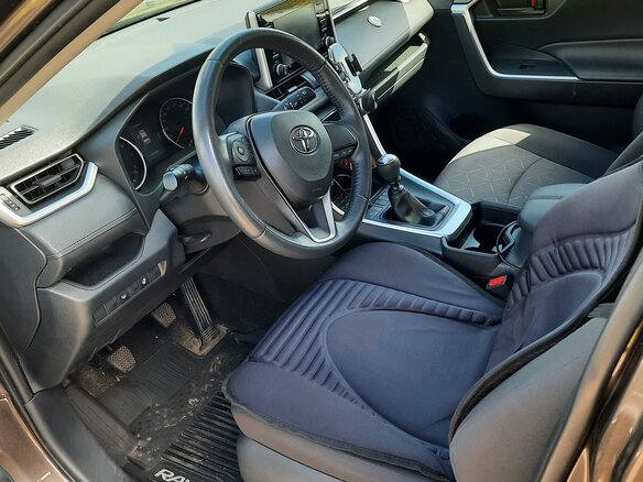 2021 Toyota RAV4 V (XA50), коричневый, 3400000 рублей - вид 12