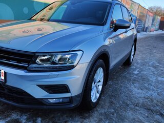 2020 Volkswagen Tiguan II, серебристый, 2440000 рублей, вид 1