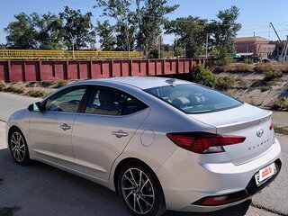 2018 Hyundai Elantra VI (AD) Рестайлинг, серебристый, 2500000 рублей, вид 5