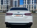 2019 Toyota Camry VIII (XV70), белый, 3750000 рублей - вид 1