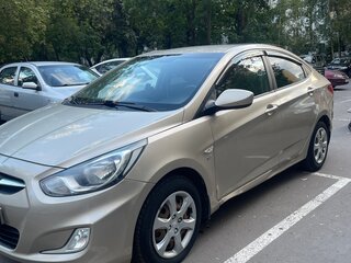 2011 Hyundai Solaris I, бежевый, 530000 рублей, вид 1