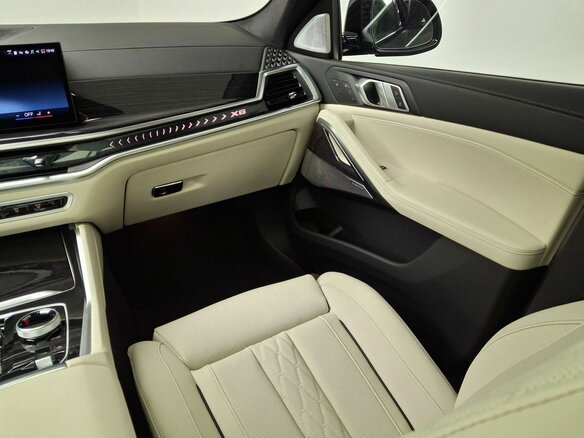2026 BMW X6 30d III (G06) Рестайлинг, серый - вид 7