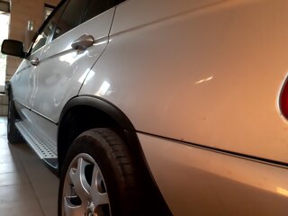 2005 BMW X5 4.4i I (E53) Рестайлинг, серебристый, 2500000 рублей, вид 2