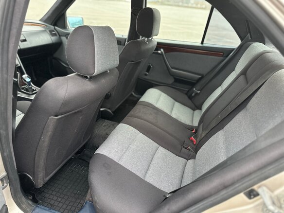 1994 Mercedes-Benz C-Класс 200 I (W202), золотистый - вид 16