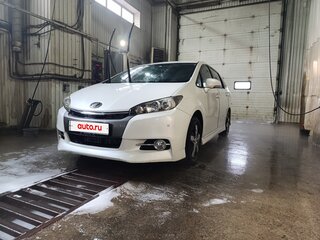 2012 Toyota Wish II Рестайлинг, белый, 1430000 рублей, вид 3