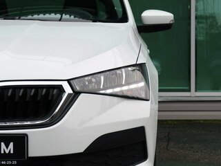 2021 Skoda Rapid II, белый, 1449000 рублей, вид 4