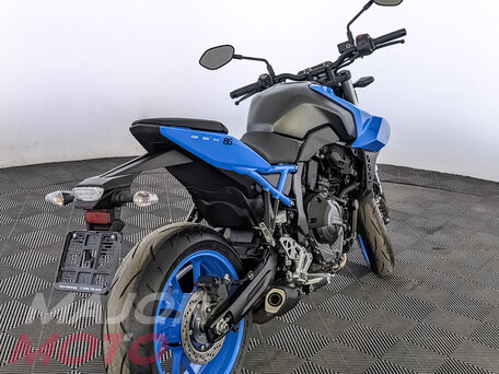 2023 Suzuki GSX-8S, синий, 945000 рублей, вид 2