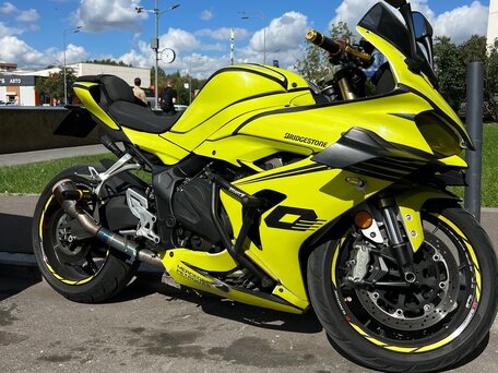 2024 QJMotor SRK 800 RR, белый, 555555 рублей, вид 1