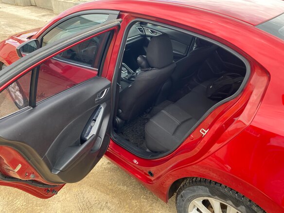 2017 Mazda 3 III (BM) Рестайлинг, красный, 2000000 рублей - вид 19