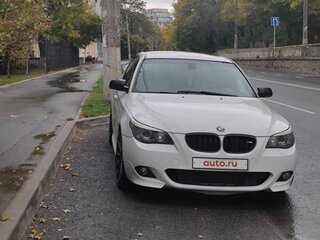 2009 BMW 5 серии 535i V (E60/E61) Рестайлинг, белый, 1500000 рублей, вид 3