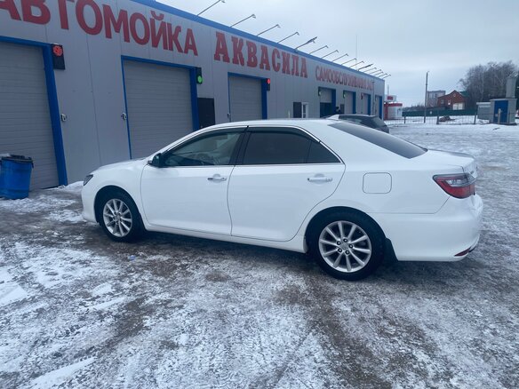 2017 Toyota Camry VII (XV50) Рестайлинг, белый, 2100000 рублей - вид 5