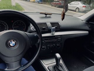2009 BMW 1 серии 116i I (E81/E82/E87/E88) Рестайлинг, чёрный, 680000 рублей, вид 1