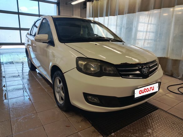2013 FAW V5, белый, 120000 рублей - вид 2