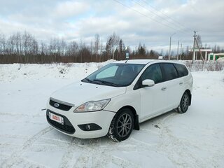 2011 Ford Focus II Рестайлинг, белый, 380000 рублей, вид 1