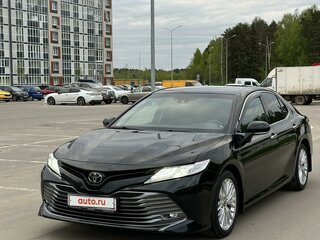 2021 Toyota Camry VIII (XV70), чёрный, 3550000 рублей, вид 1
