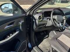 2023 Forthing T5 EVO, серый, 2600000 рублей - вид 4