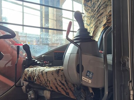 2012 Hitachi ZX170, оранжевый, 6000000 рублей, вид 4
