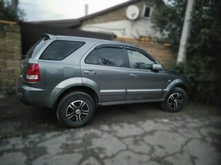 2004 Kia Sorento 4-speed I, серый, 880000 рублей, вид 3