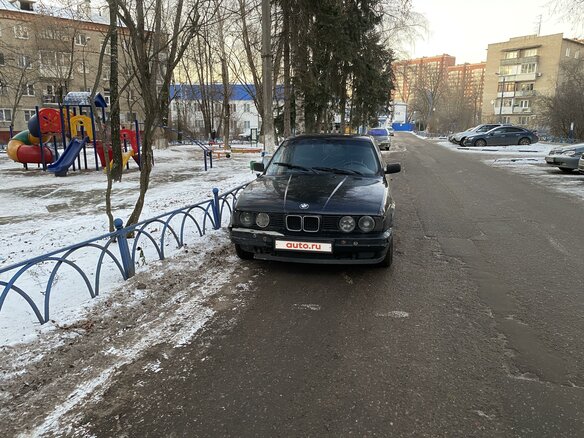 1993 BMW 5 серии 525i III (E34), синий - вид 1