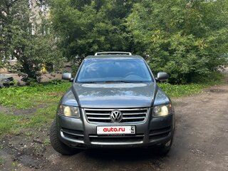 2005 Volkswagen Touareg I, серый, 630000 рублей, вид 1