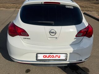 2014 Opel Astra J Рестайлинг, белый, 969000 рублей, вид 4
