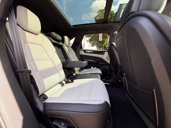 2026 Porsche Cayenne III Рестайлинг, серый, 14140000 рублей - вид 22