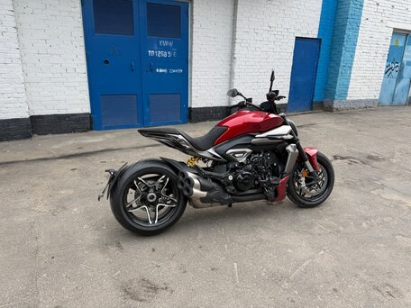 2026 Ducati XDiavel V4, красный, 3300000 рублей, вид 2