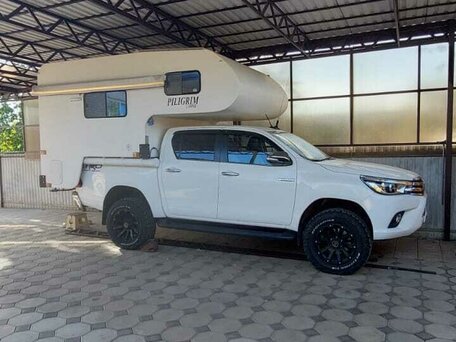2017 Toyota Hilux, белый, 5350000 рублей, вид 1