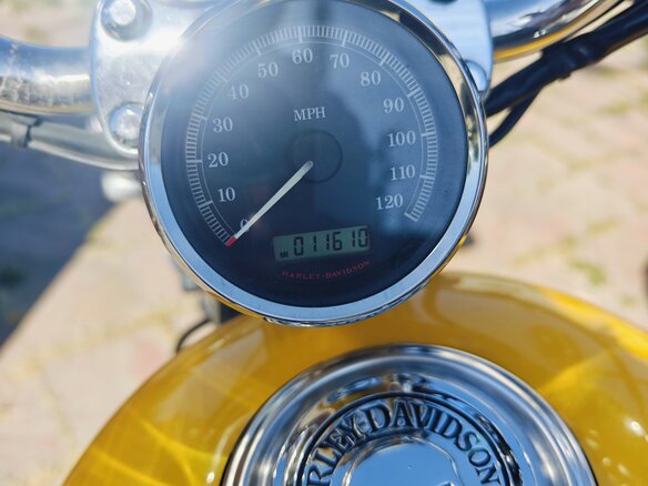 2007 Harley-Davidson Sportster 1200, жёлтый, 750000 рублей - вид 4