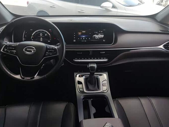2022 GAC Trumpchi M6 Pro, чёрный - вид 3