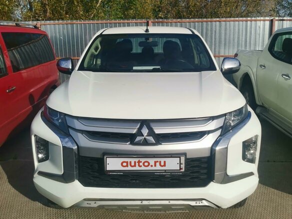 2019 Mitsubishi L200 V Рестайлинг, белый, 2500000 рублей - вид 6