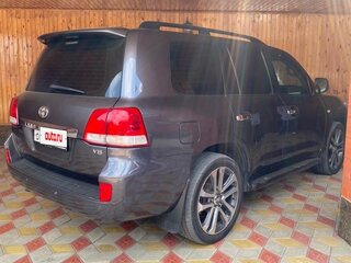 2010 Toyota Land Cruiser 200 Series, серый, 3200000 рублей, вид 2