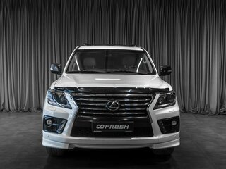 2015 Lexus LX 570 III Рестайлинг, белый, 5279000 рублей, вид 3