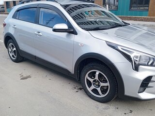 2021 Kia Rio X IV Рестайлинг, серый, 1790000 рублей, вид 4