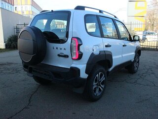 2026 Lada (ВАЗ) Niva Travel I Рестайлинг, белый, 1717000 рублей, вид 3