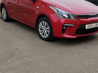 2017 Kia Rio IV, красный, 1273572 рублей, вид 3