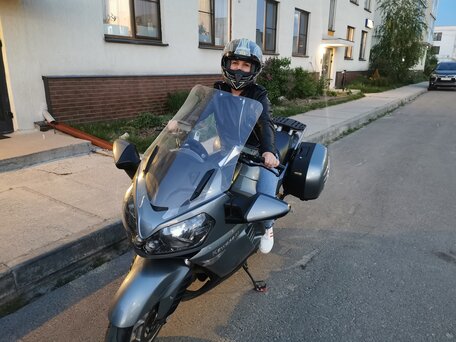 2008 Kawasaki GTR 1400 (Concours 14), серебристый, 800000 рублей, вид 3