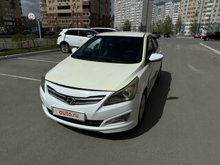 2014 Hyundai Solaris I Рестайлинг, белый, 650000 рублей, вид 1