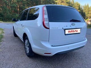 2010 Ford Focus II Рестайлинг, белый, 450000 рублей, вид 4