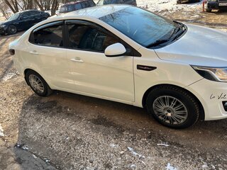 2013 Kia Rio III, белый, 715000 рублей, вид 5
