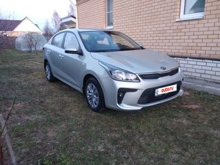 2019 Kia Rio IV, бежевый, 1350000 рублей, вид 2