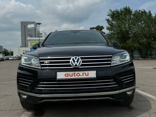 2017 Volkswagen Touareg II Рестайлинг, чёрный, 3400000 рублей, вид 4