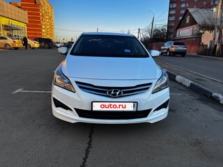 2016 Hyundai Solaris I Рестайлинг, белый, 900000 рублей, вид 2