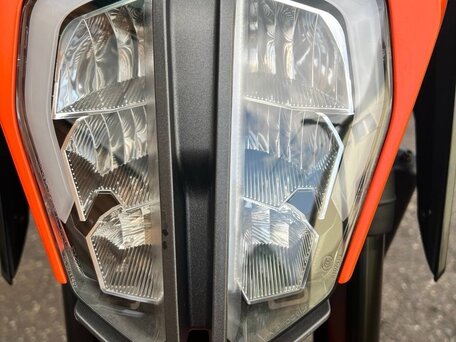 2022 KTM 890 Duke GP, оранжевый, 900000 рублей, вид 5
